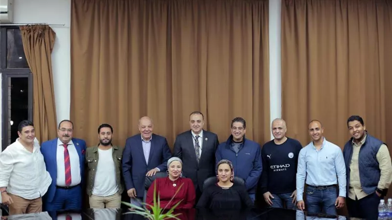 مجلس الشمس يقرر إنشاء ملاعب ترتان ومضمار لسباقات السرعة والدراجات