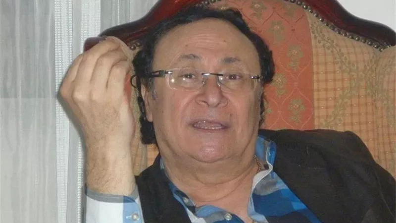 المخرج مراد منير يعلن انفصاله عن زوجته