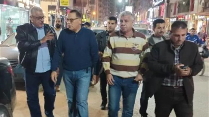 ليلا..محافظ الشرقية يتفقد أعمال التطوير الجارية بشارع طلبة عويضة بمدينة الزقازيق