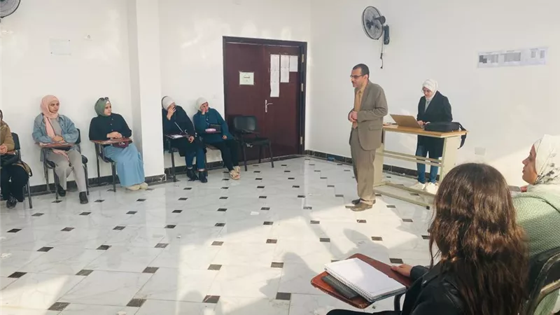 وكيل آداب العريش يعقد ندوة بعنوان 