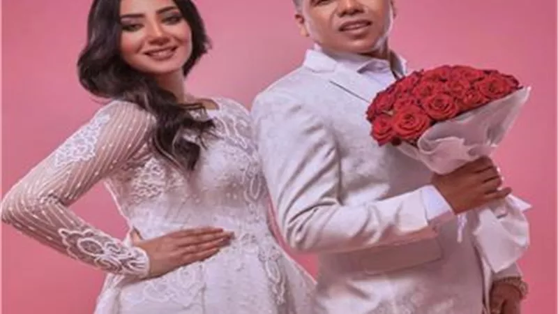 عمر كمال يروج لكليبه مع شيماء المغربى بطريقته الخاصة