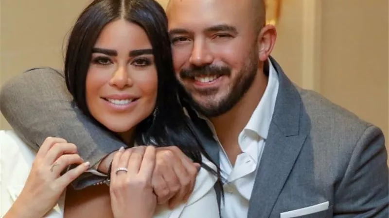احدث ظهور لـ محمود العسيلى وزوجته فى المالديف.. صور