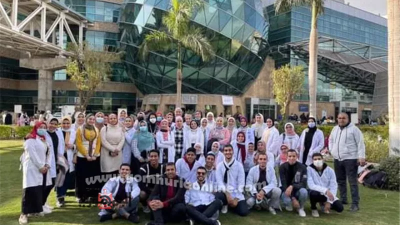 كلية الصيدلة جامعة السادات تقوم بزياره لمستشفى سرطان الأطفال 57357