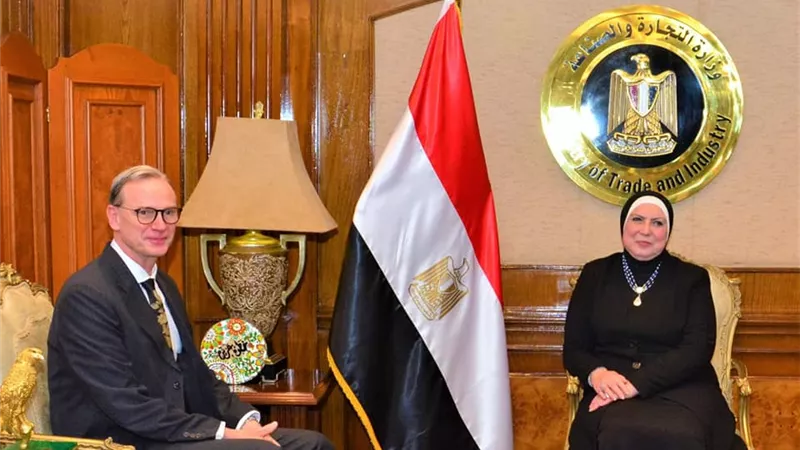 وزيرة التجارة: حريصون على تطوير منظومة المعارض لوضع مصر على الخريطة العالمية