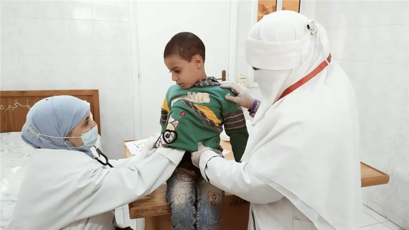 صحة المنيا : علاج 1880 مواطنا بالمجان فى حملة بقرية بلة المستجدة ببنى مزار
