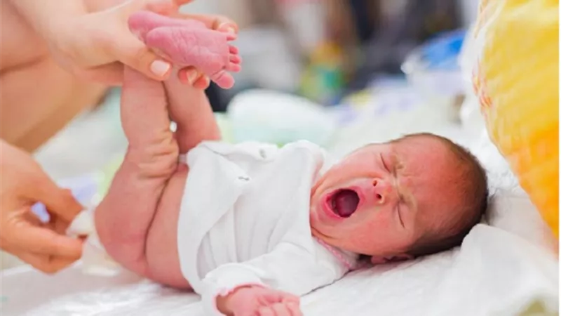 افوت صلاة الفجر رغم مداومتى عليها سابقاً بسبب رضيعى فما الحكم