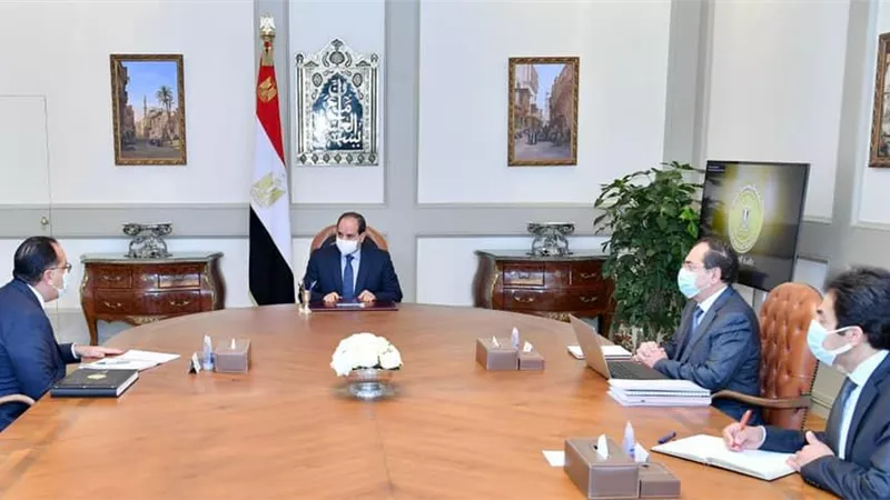 الرئيس السيسي يتابع الموقف التنفيذي لعدد من المشروعات في قطاع البترول