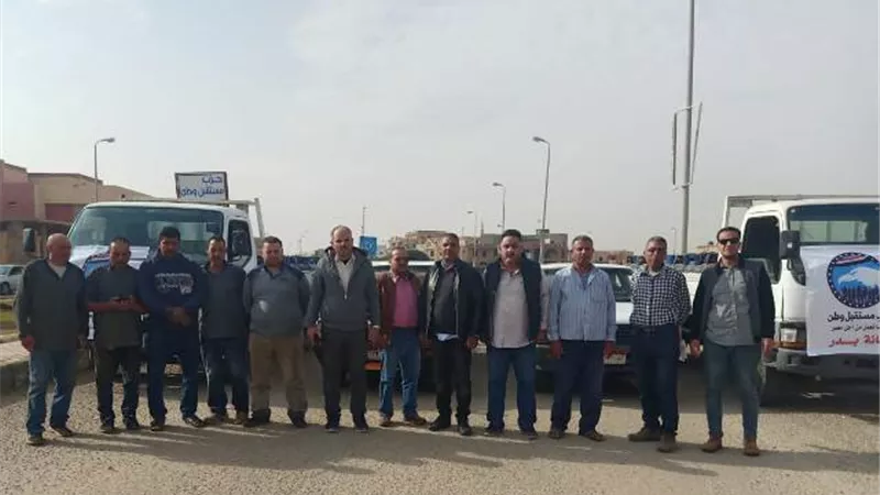 مستقبل وطن بدر يوفر أنابيب البوتاجاز للقضاء على إحتكارها فى المدينة.. بالأماكن والصور