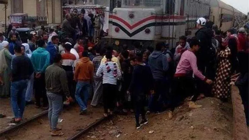 مصرع شخص اسفل عجلات قطار 