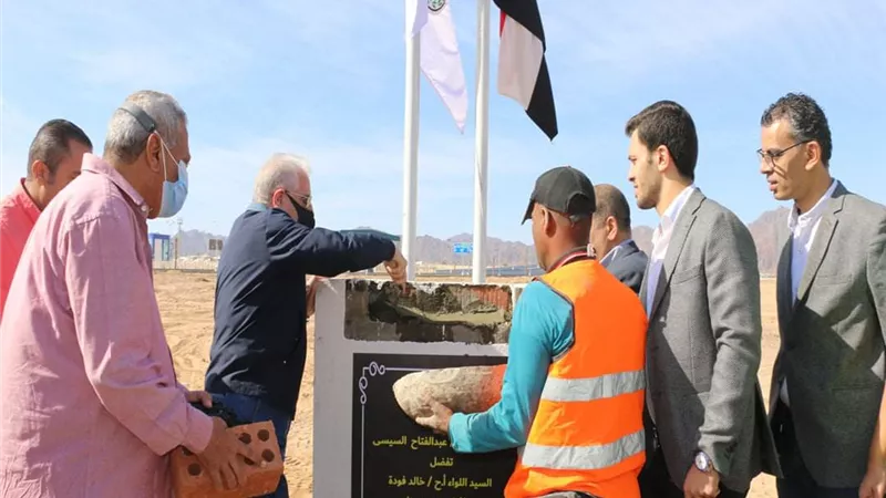 فودة يضع حجر أساس الحديقة المركزية أمام مجلس مدينة شرم الشيخ الجديد