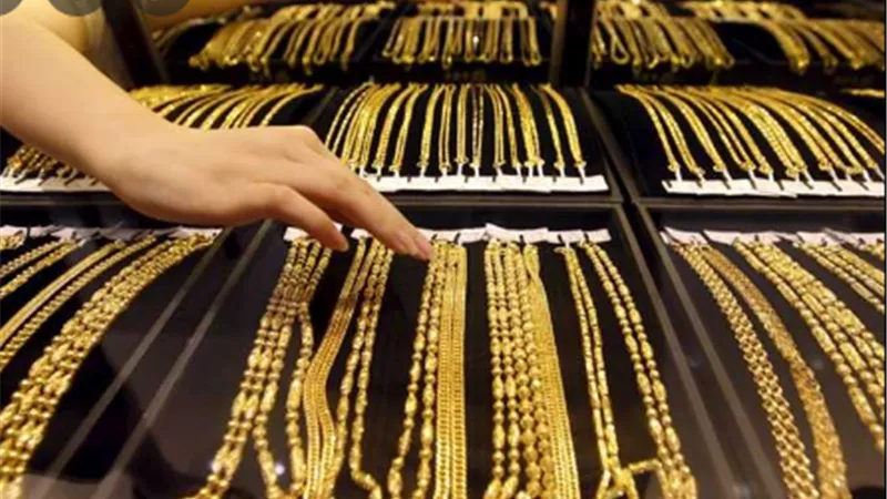 جمارك مطار القاهرة تضبط محاولة تهريب كمية من المشغولات الذهبية وفصوص الألماس