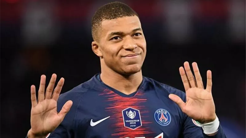 مبابى يراوغ ريال مدريد قبل فتح الميركاتو