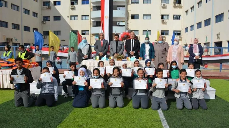 حزب مستقبل وطن يكريم الطلاب الفائزين بمسابقة أوائل الطلبة بالقاهرة الجديدة