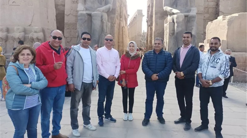 حماة الوطن بالبحر الأحمر تحتفل بالقادرون باختلاف علي طريق الكباش.. بالصور