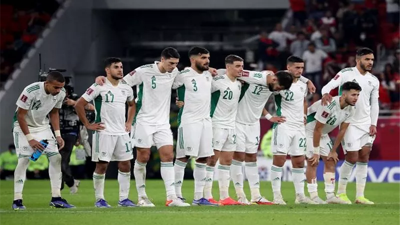 شوط أول سلبي بين الجزائر وقطر بنصف نهائي كأس العرب