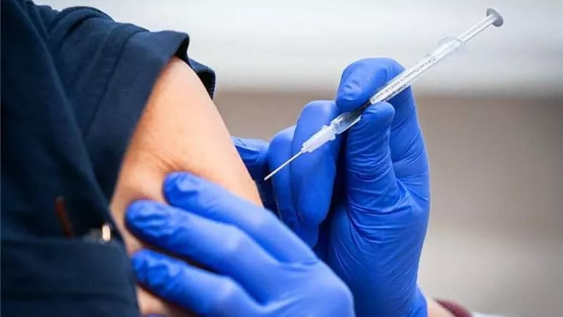 الصحة تعلن نظام اعطاء جرعات تنشيطية ثالثة للقاحات كورونا