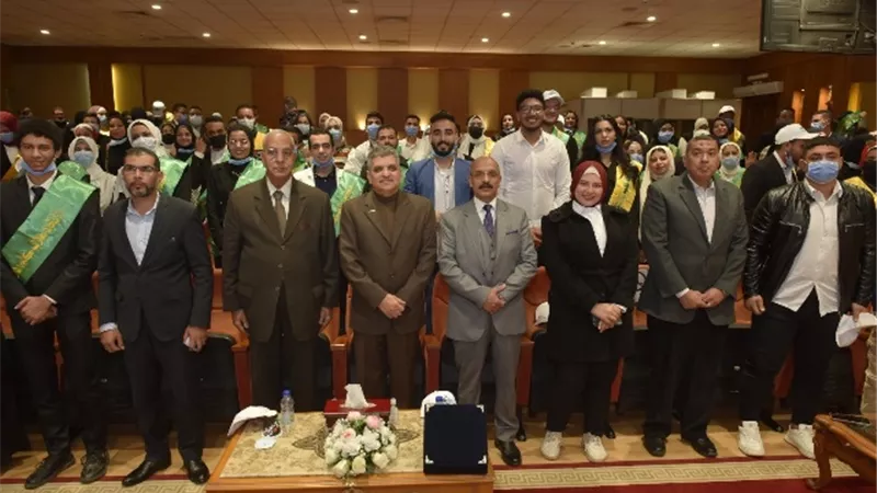وفد كلية دار العلوم يزور قناة السويس ويؤكد انها جزءا لا يتجزأ من تاريخ مصر.. بالصور