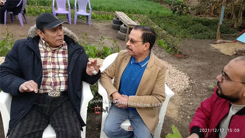 أحمد ماهر يبكى وهو يكشف النهاية الحقيقية لمسلسل ذئاب الجبل بعد 29 عاماً.. فيديو