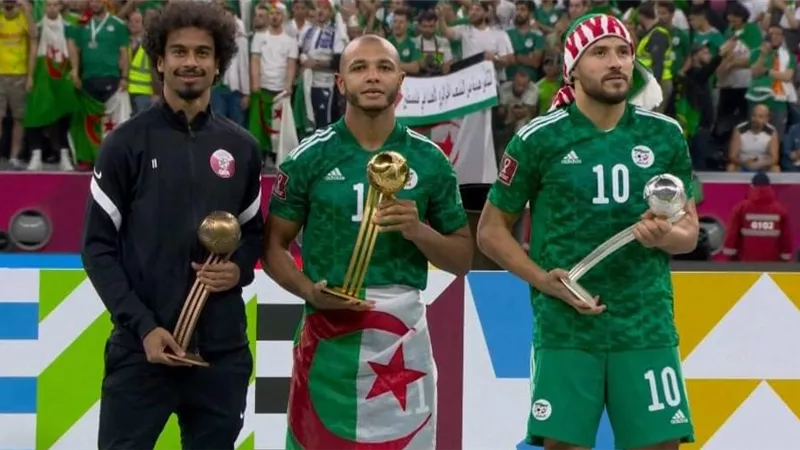 كأس العرب.. أكرم عفيف يتوج بجائزة الكرة البرونزية