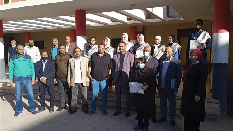 نقادة الثانوية التجارية تحصد المركز الأول فى مسابقة الإذاعة على مستوى مدارس قنا