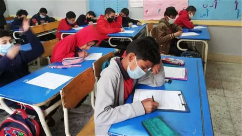 «التعليم» تكشف عن حالات الإعفاء من امتحان اللغة الثانية للطلاب المصريين فى الخارج