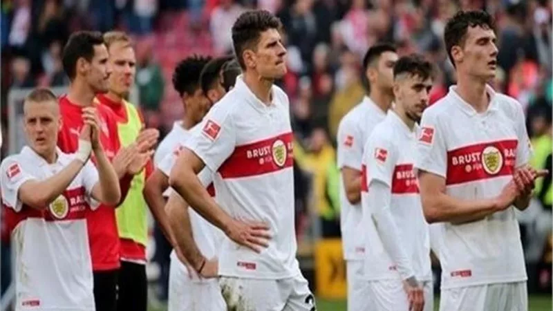 كولن امام شتوتجارت.. مواعيد مباريات الدورى الالمانى اليوم 19-12-2021