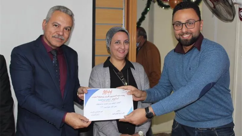 «المصريين الاحرار» بالسويس يناقش التحول الرقمى للدولة المصرية