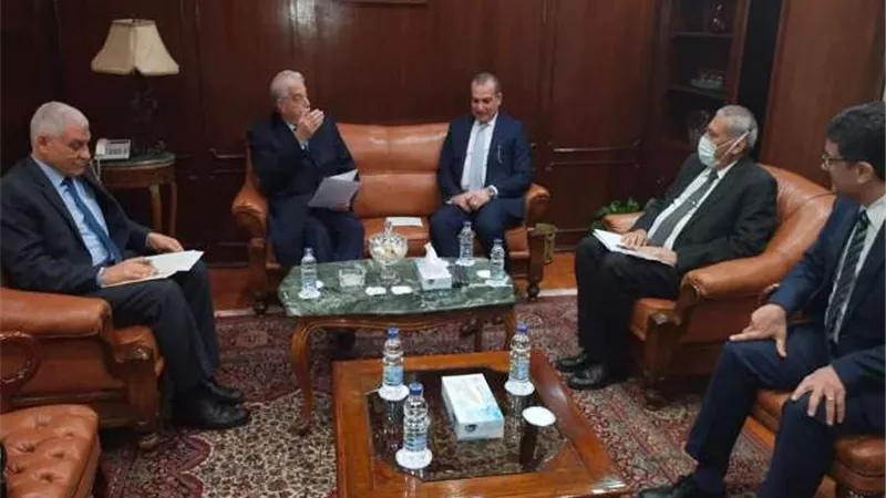 فودة يناقش مع مدير صندوق التنمية مطالب جنوب سيناء وتطويرأبوزنيمة.. بالصور