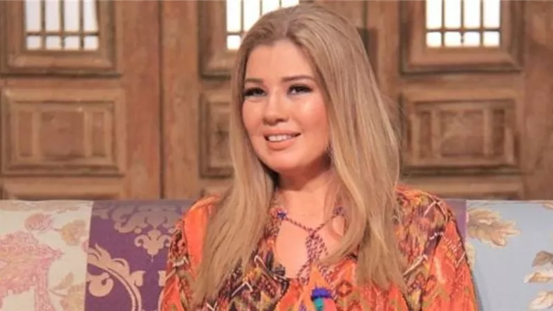 رانيا فريد شوقى تكشف حقيقة خضوعها لعمليات تجميل
