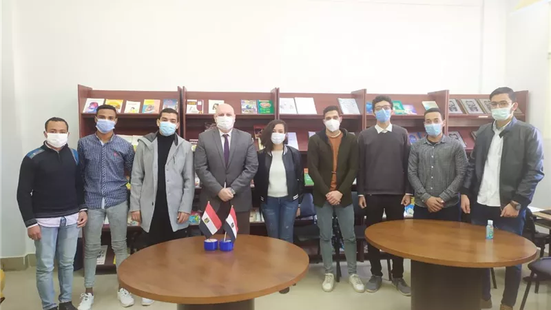 رئيس جامعة بنى سويف التكنولوجية يكرم الفائزين في المسابقة الثقافية