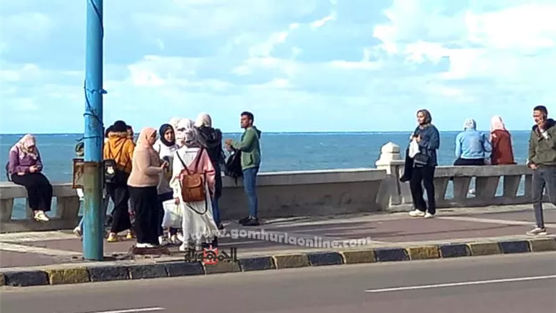 الشمس تسطع بسماء الاسكندريه وتقضي علي النوه