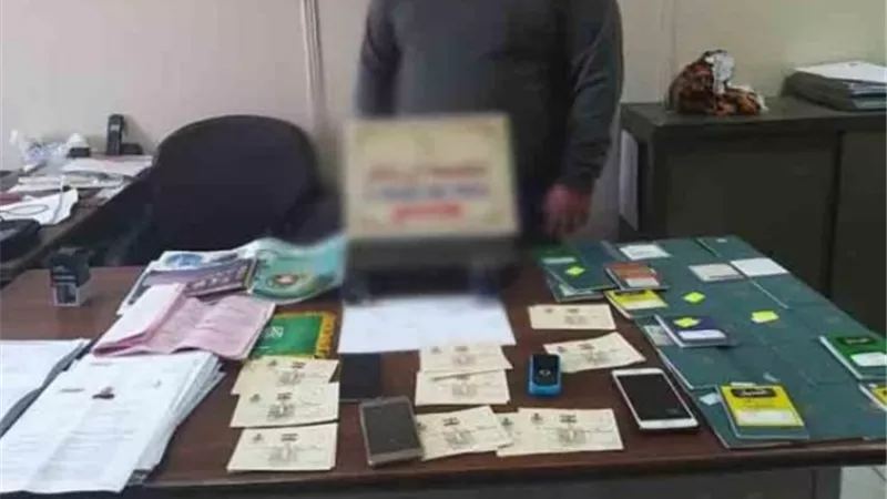 الحلم.. الضائع وهم السفر للسبوبة.. حتي الشهادات مضروبة !!