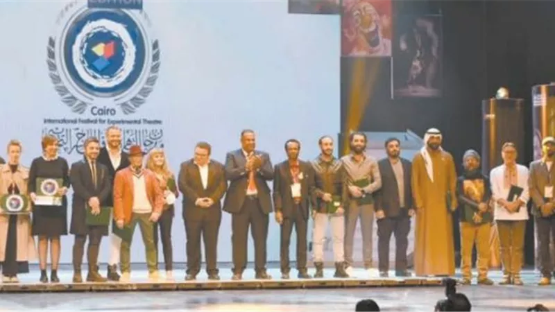 مهند كريم الإماراتي أفضل سينوغرافيا.. وحلا عمران أحسن ممثلة