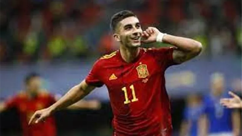 برشلونة يتوصل لاتفاق مع نجم مانشستر للحصول على خدماته فى الشتاء