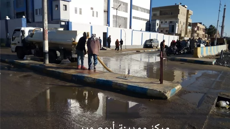 محافظ الإسماعيلية يتابع جهود مواجهة سوء الأحوال الجوية..صور