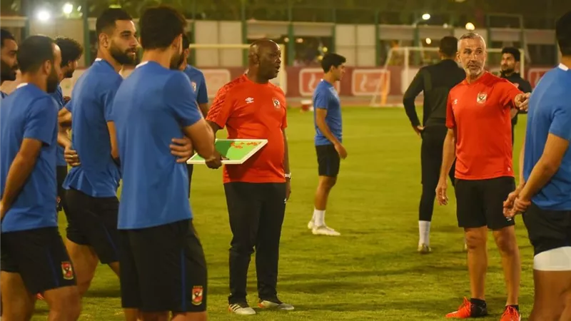 تفاصيل جلسات موسيمانى مع نجوم الأهلى استعداداً لمواجهة الرجاء المغربى