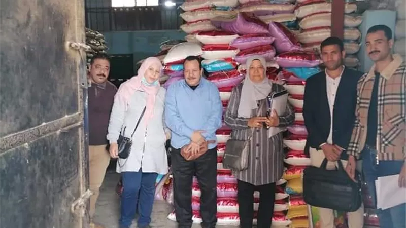 الجيزة تضبط ٢٥ طن كيلو ارز منتهى الصلاحية داخل مؤسسة تعبئة بالصف