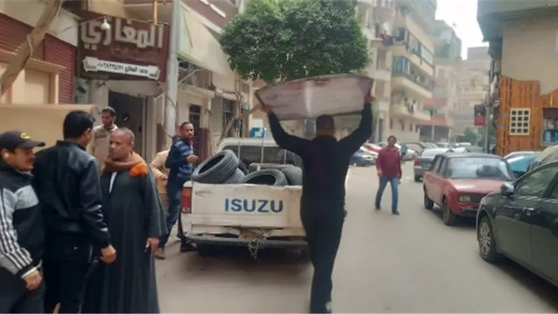 محافظ أسيوط: رفع وإزالة اشغالات الباعة الجائلين وتحرير محاضر للمخالفين