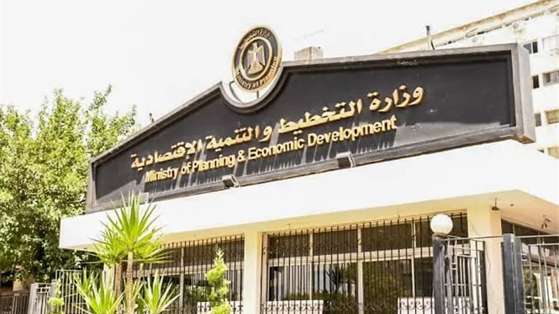 القومي للأجور: حملات فحص عشوائي على المنشآت لتطبيق قرار الحد الأدنى