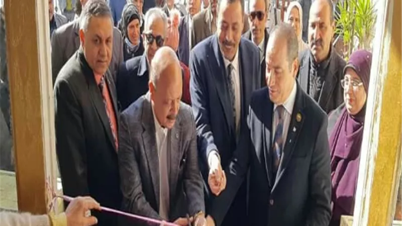 العتمونى يفتتح معرض العلوم و الهندسة بغرب شبرا الخيمة التعليمية.. ويُكرم الطلاب المشاركين