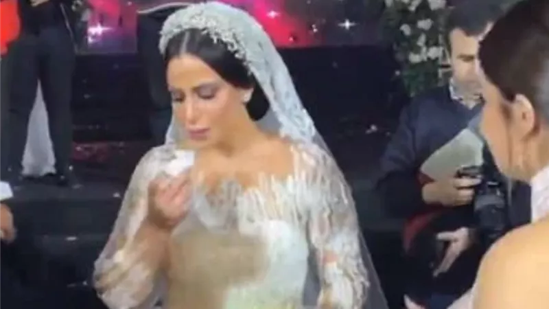 ابنة ماجد المصرى تبكى فى حفل زفافها