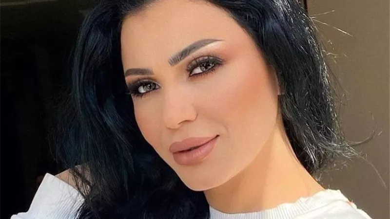 بمكياج ناعم .. منى ممدوح تجذب أنظار متابعيها فى أحدث ظهور