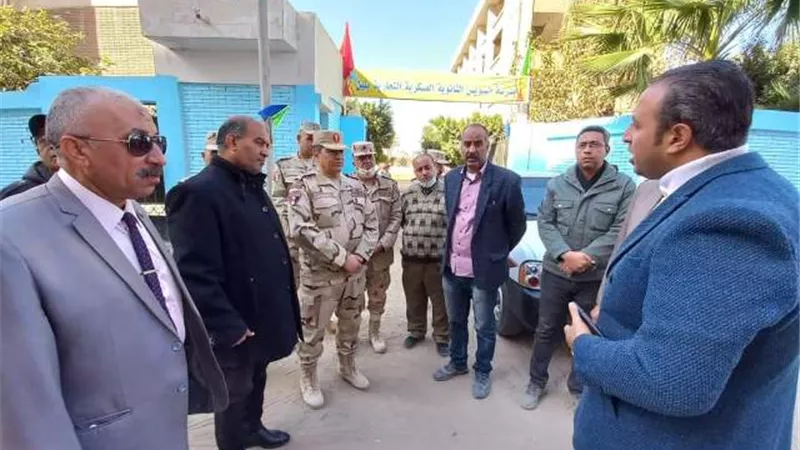 الفولي ومنصور يشيدان بمنظومة المدارس الثانوية العسكرية بالسويس
