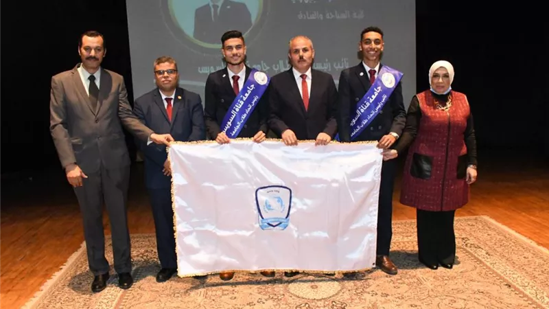 رئيس جامعة القناة .. تقديم الدعم الكامل للاتحاد لتحقيق مصالح جميع الطلاب