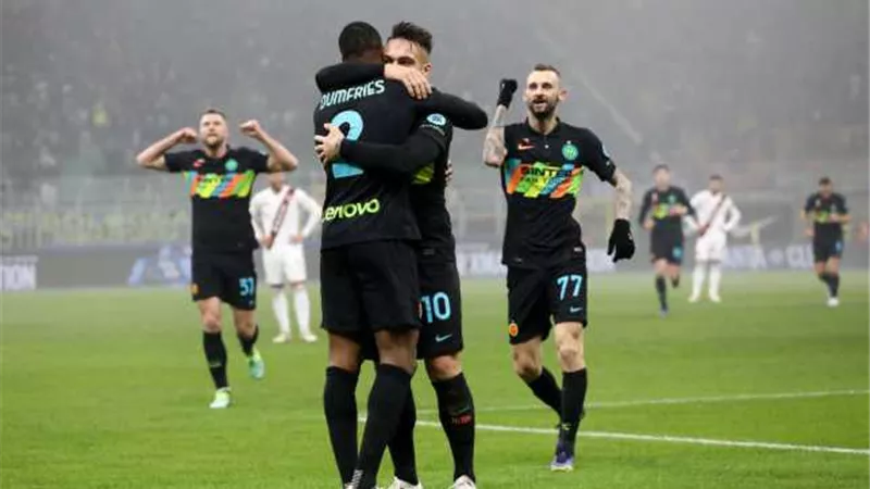 إنتر ميلان يهزم تورينو ويعزز صدارته للدوري الإيطالي