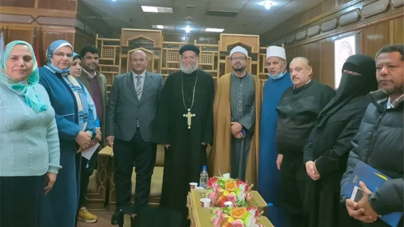 اتوبيس مجهز لتقديم الخدمه لذوي الاعاقه من خلال كل المديريات والادارات المعنيه بمطروح