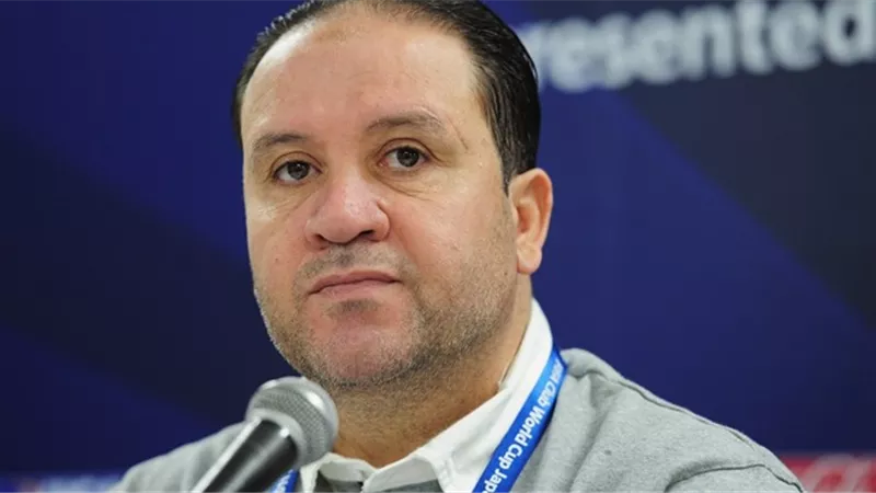 نبيل معلول يهنى الاهلى بالتتويج بلقب السوبر الافريقى