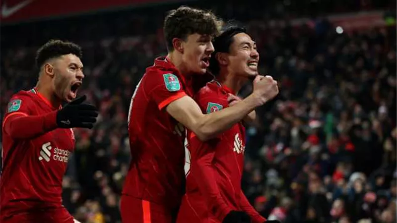 ليفربول يخطف بطاقة التأهل لنصف نهائي كأس الرابطة في مباراة درامية أمام ليستر