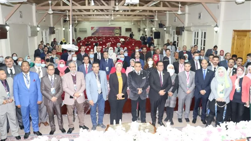 نظريات التهديد الغربية والحروب السبعة.. محاضرة الأمن القومى فى معهد إعداد القادة.. بالصور