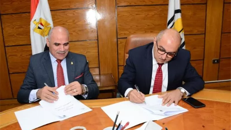 توقيع بروتوكول تعاون بين أسيوط والأقصر لتقديم الدعم العلمي لكلية طب الأقصر الوليدة